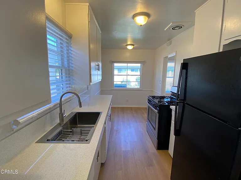 2452 E Washington Blvd — Photo 5