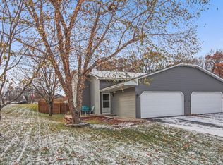7401 Vinewood Way N, Maple Grove, MN 55311