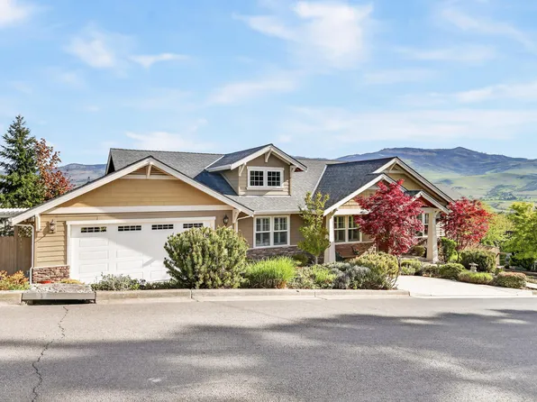 417 Tucker St, Ashland, OR 97520