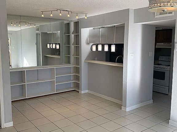 4th image of 1500 Bay Area Blvd #327
