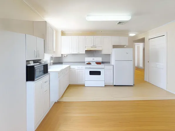 18 Salem St APT 2, Medford, MA 02155