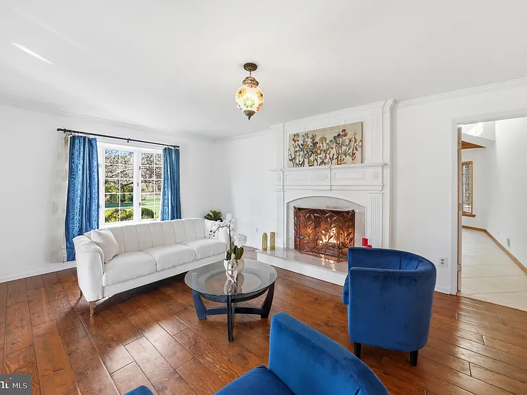 7 Monroe Pl — Photo 24