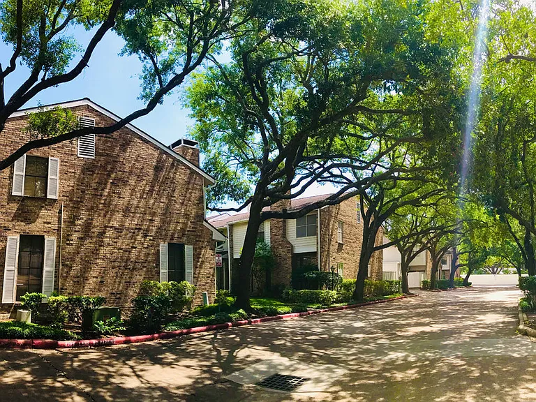 San Felipe Square Townhomes — Photo 11