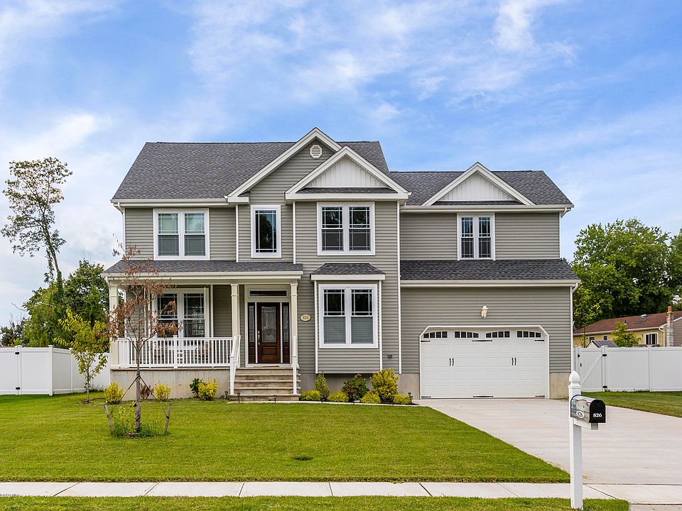 1st image of 826 Ethan Ct