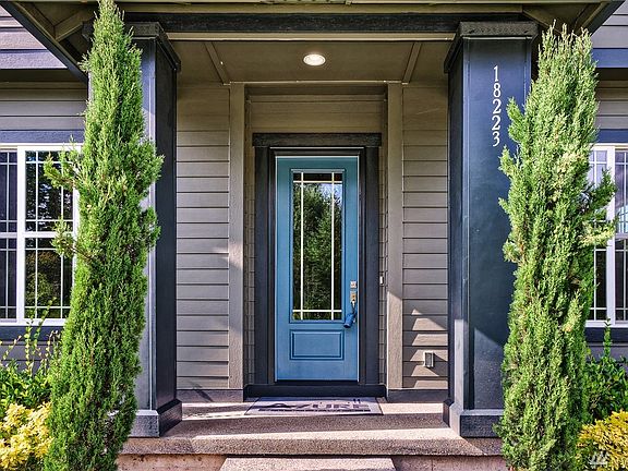 3rd image of 18223 Berkeley (model Home) Pkwy E