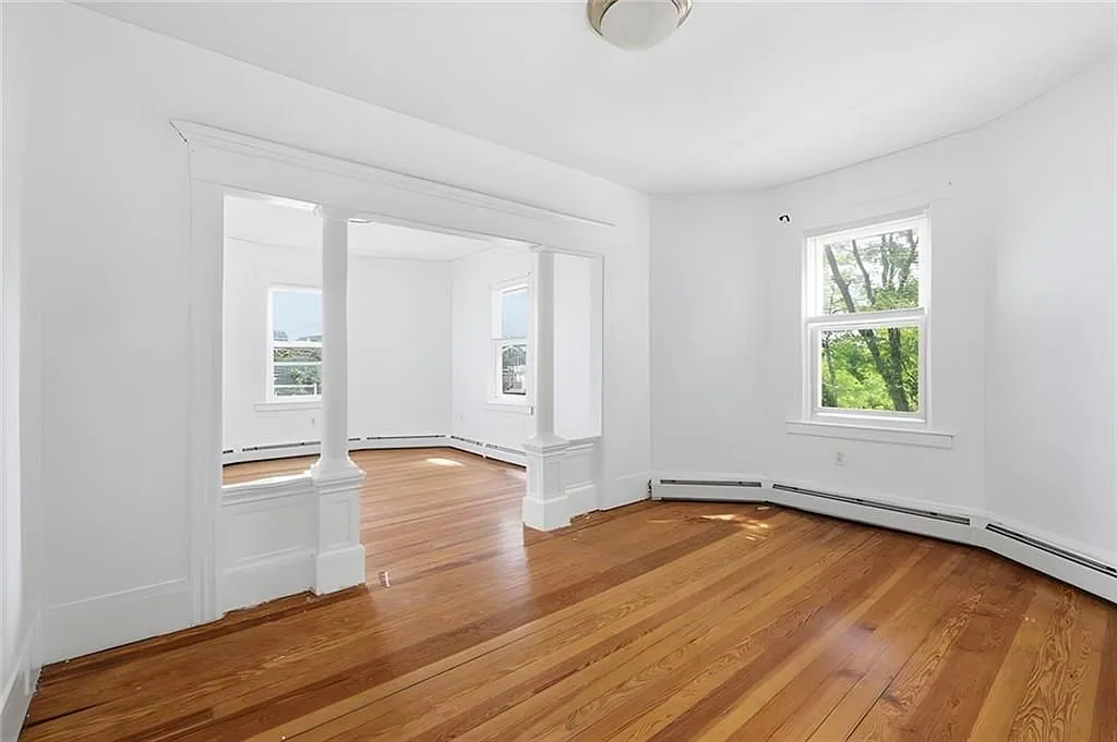 374 Douglas Ave — Photo 3