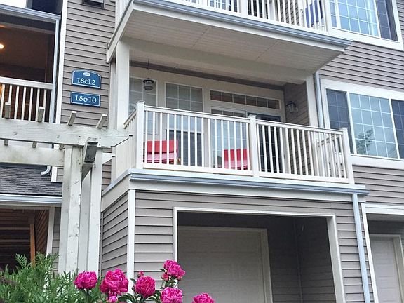 3rd image of 18612 NE 57th St #V
