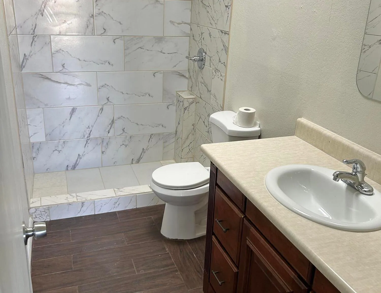 2 bed, 840 sqft, $1,100 — Photo 3