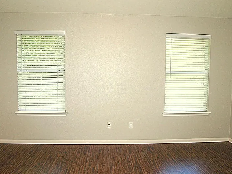 2200 Larston Ln — Photo 14