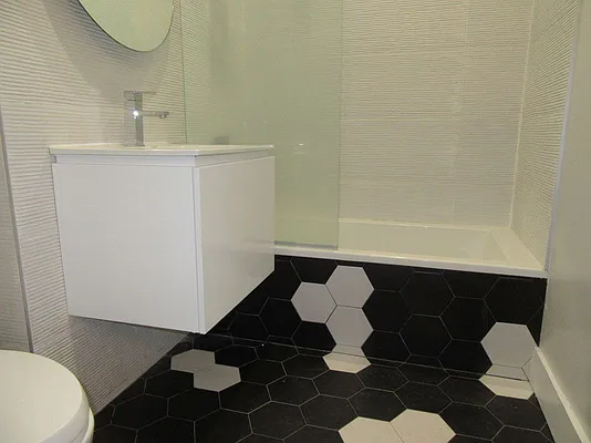 Rented by Lucky Apt Inc | media 76