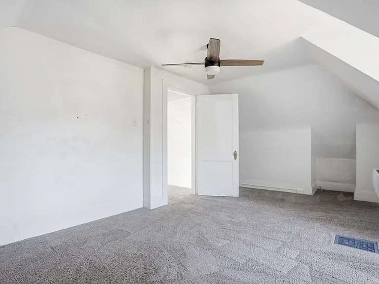 3250 Gaylord Ave #2 — Photo 22