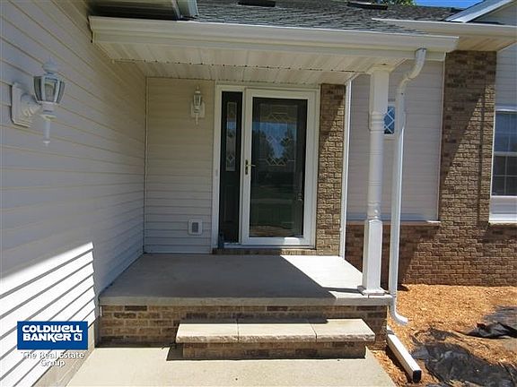2nd image of 700 Oakwood Ave