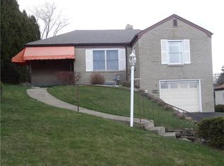 7 Oregon Trl, Bethel Park, PA 15102