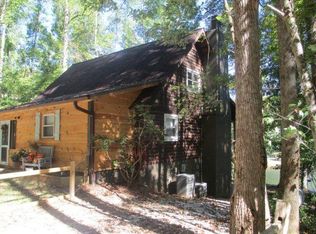 305 Lake Cheohee Rd, Tamassee, SC 29686