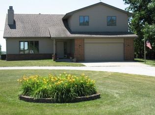 25234 Ridge Rd, Adel, IA 50003