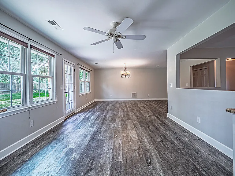 2704 Powhatan Dr — Photo 36