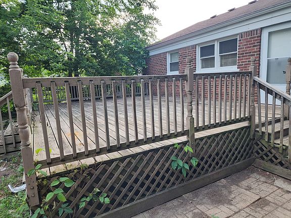 3rd image of 28921 Birchwood St