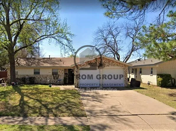 2104 Meadow Gln, Irving, TX 75060
