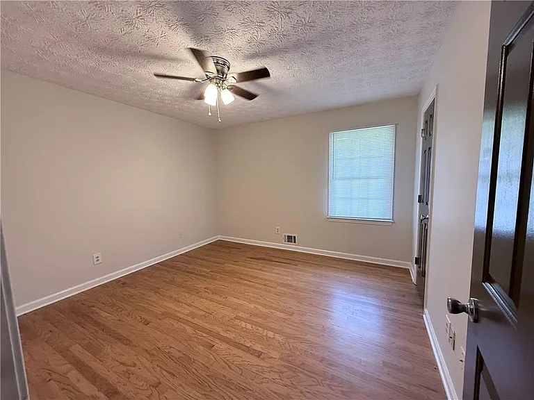 40 Salem Rdg — Photo 27