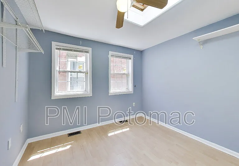 821 12th St NE — Photo 14
