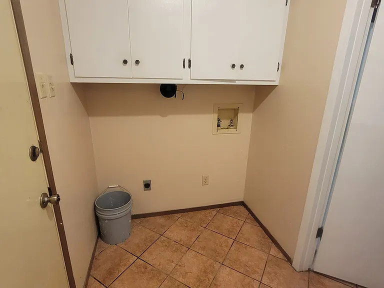 2113 Hawk Ave — Photo 12