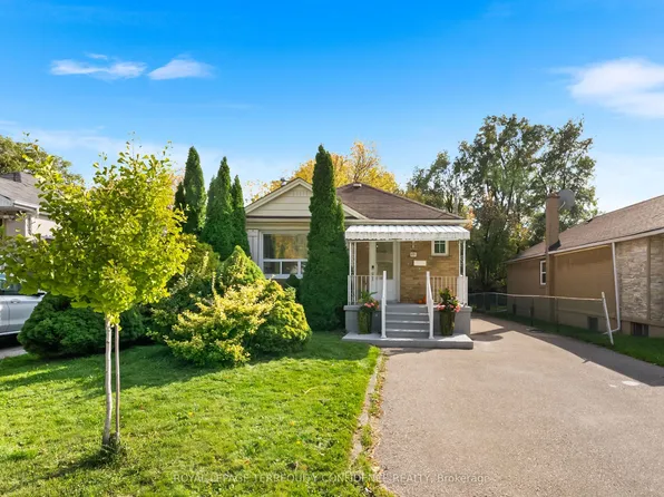 69 Nipigon Ave, Toronto, ON M2M 2V9
