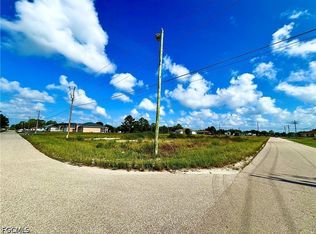 2700 42nd St SW, Lehigh Acres, FL 33976
