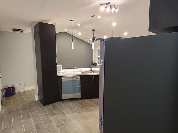 5th image of 323 Wild Wing Way