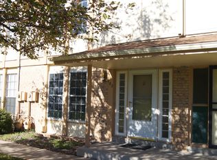 182 Oakland Ct, Aurora, CO 80011