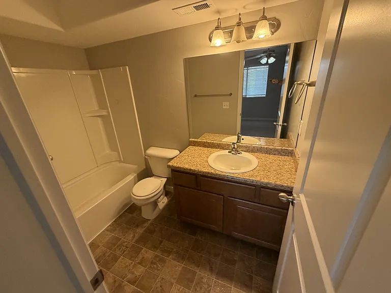 999 Village River Ln #B8 — Photo 27