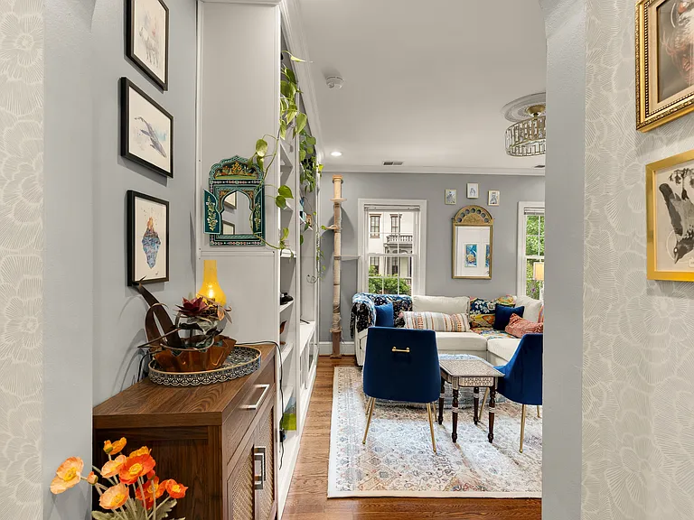 909 E St SE #5 — Photo 7