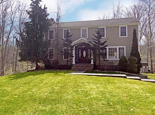 1215 Audra Ct, Mohegan Lake, NY 10547