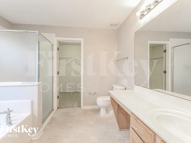 1437 Heather Ct — Photo 11
