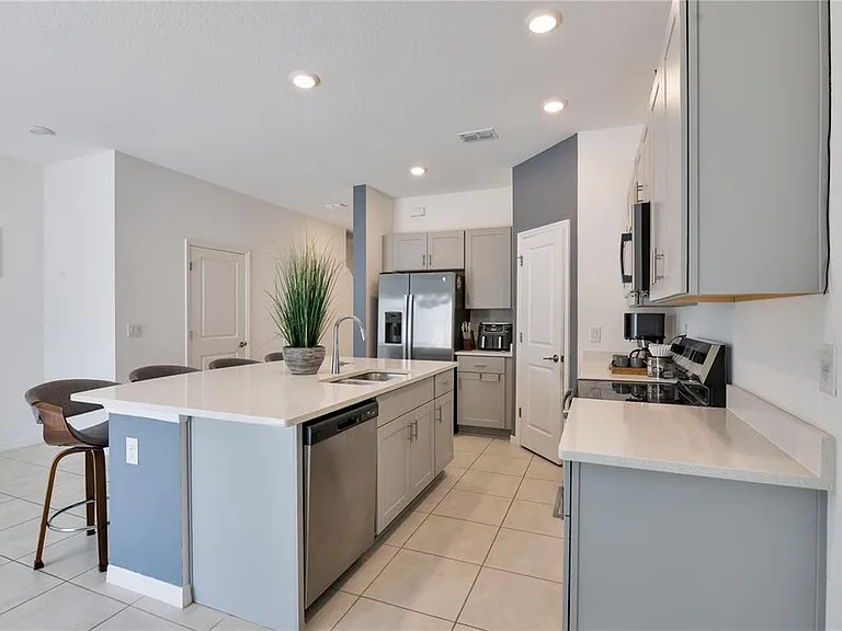 2986 Canary Ave — Photo 6