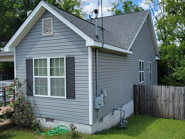 833 Elizabeth St — Photo 4