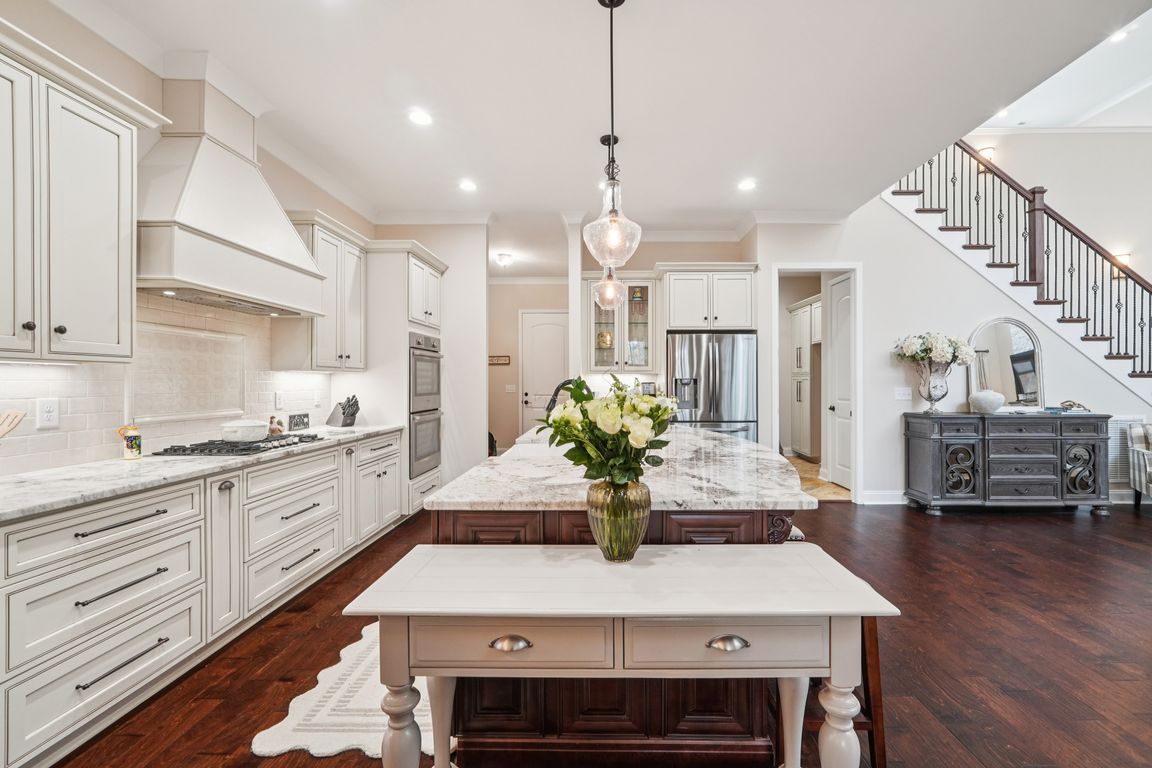 next background image