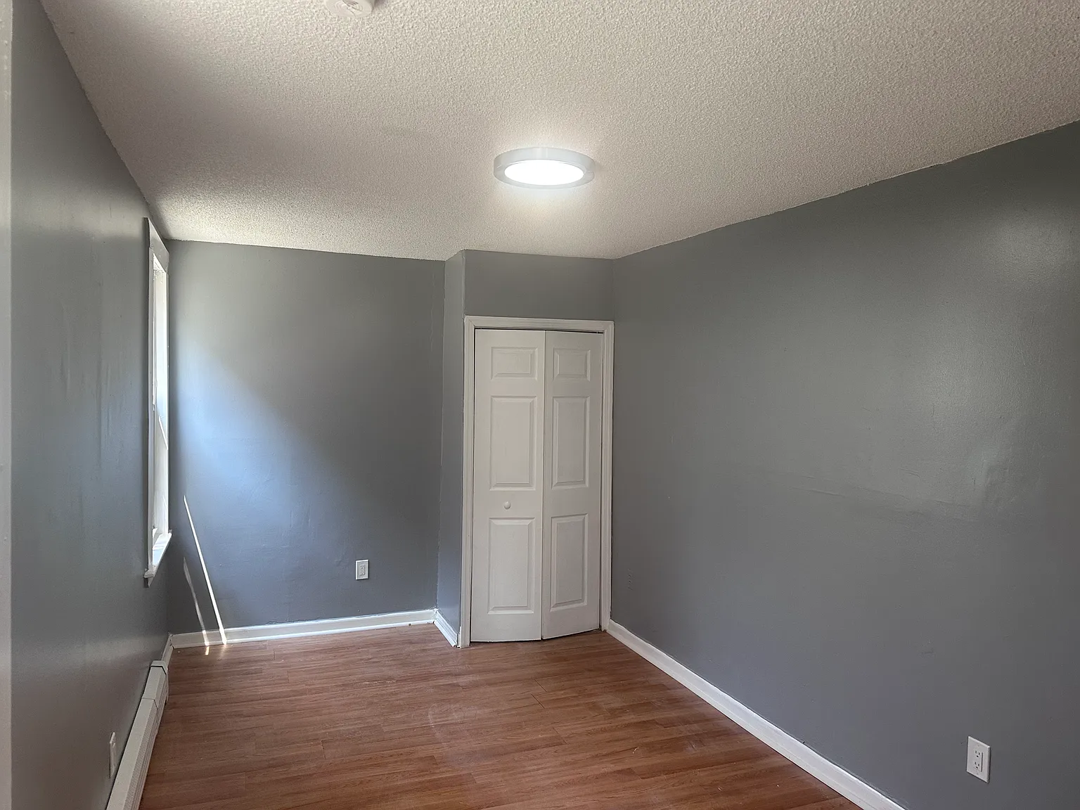 31 Edgewood St — Photo 4