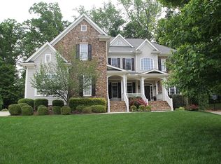 808 Landuff Ct, Cary, NC 27519