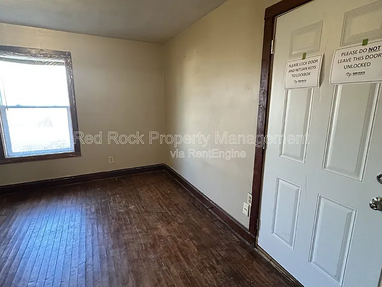 320 Highland Ave — Photo 5