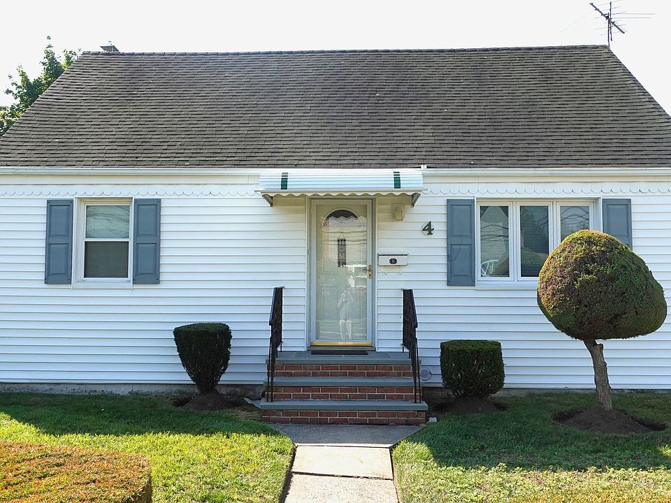 1st image of 4 Farm Ln