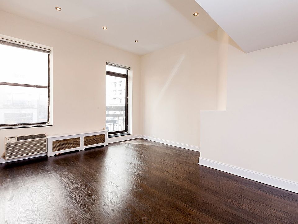 1st image of 455 Park Ave S APT 202