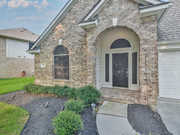 3rd image of 20942 Wind Field Ln