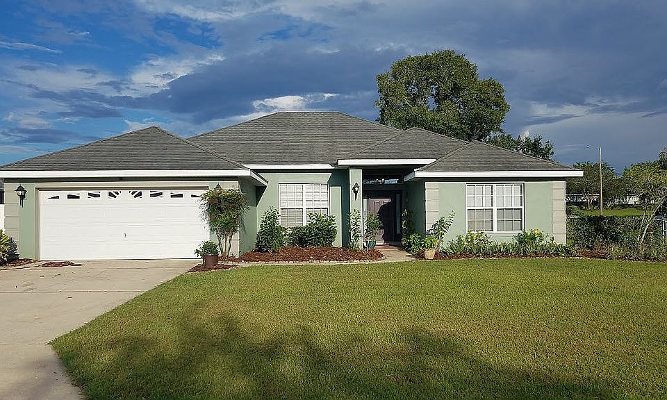 1st image of 1047 SE 67th Ct