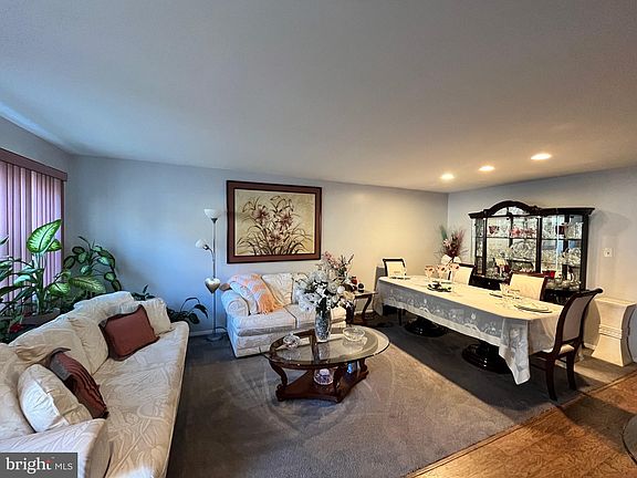4th image of 9 Aventura Ct