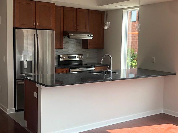 4th image of 617 N 10th St #C-2