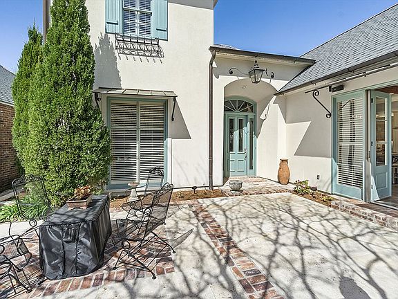 4th image of 3020 McIlhenny Dr