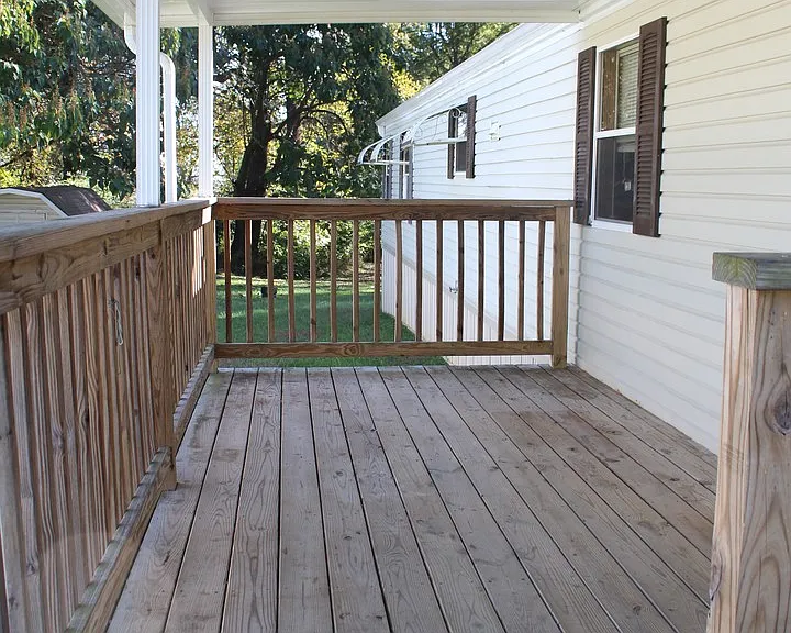7 Locust Ln — Photo 3