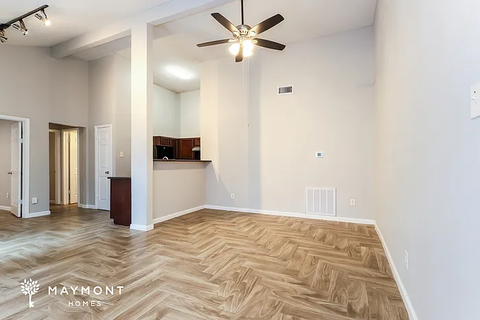 22403 Tree House Ln — Photo 5