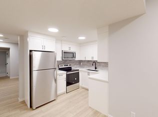 127B Royston Rise NW, Calgary, AB T3L0J2