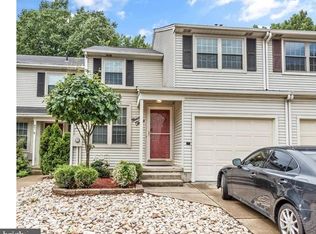 93 Farnwood Rd, Mount Laurel, NJ 08054